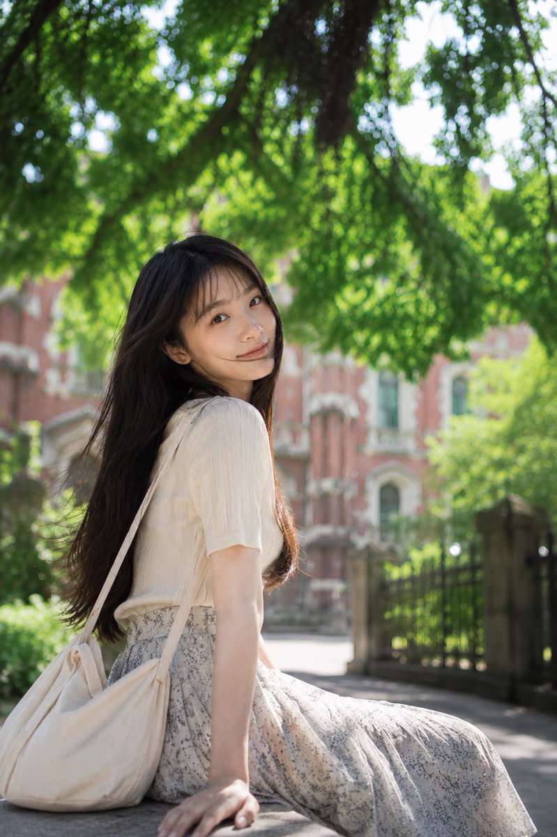 个人资料/头像 - 电影感初夏日系人像